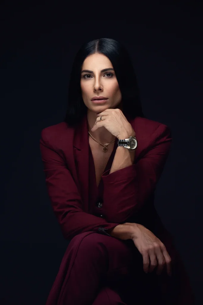 Sarah Franco Mentora em Florianópolis em foto de estudio